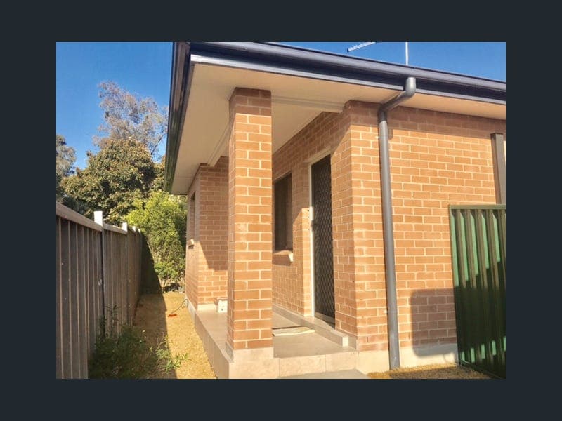 Near New Brick Built Granny Flat In Ingleburn!!!